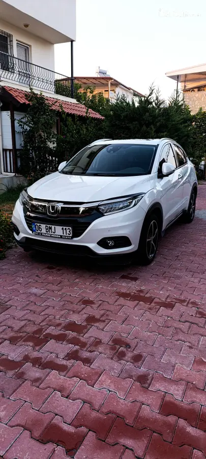 2019 Honda HR-V 1.5 i-VTEC benzinli otomatik arazi, SUV, Pick-up - Fotoğraf 1