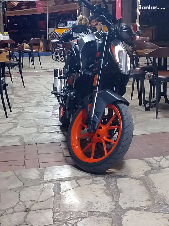 2022 KTM 250 Duke ABS benzinli manuel motosiklet - Fotoğraf 2