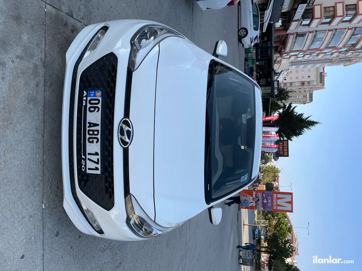 2016 Hyundai i20 1.4 MPI benzinli otomatik otomobil - Fotoğraf 1