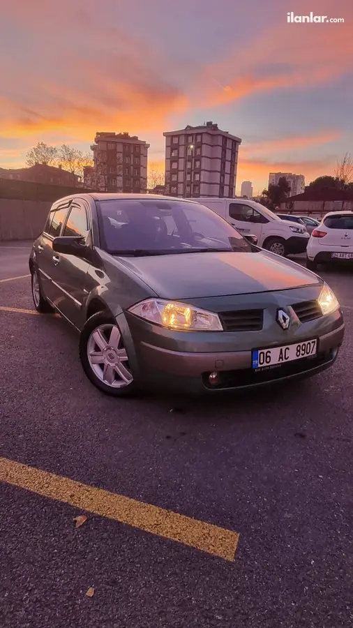 2004 Renault Megane 1.6 benzinli manuel otomobil - Fotoğraf 3