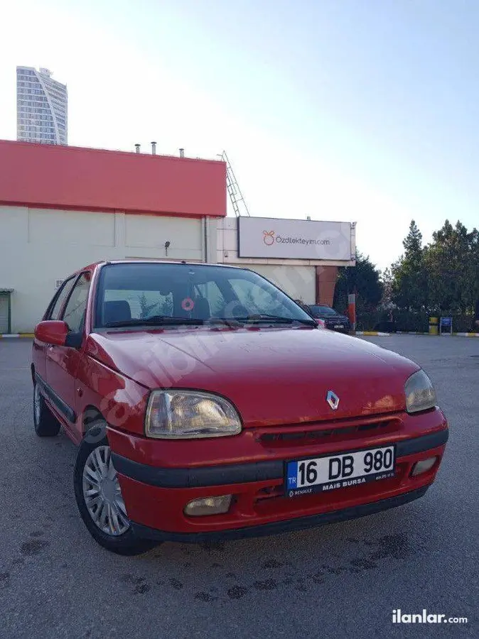 1998 Renault Clio 1.4 benzinli manuel otomobil - Fotoğraf 1