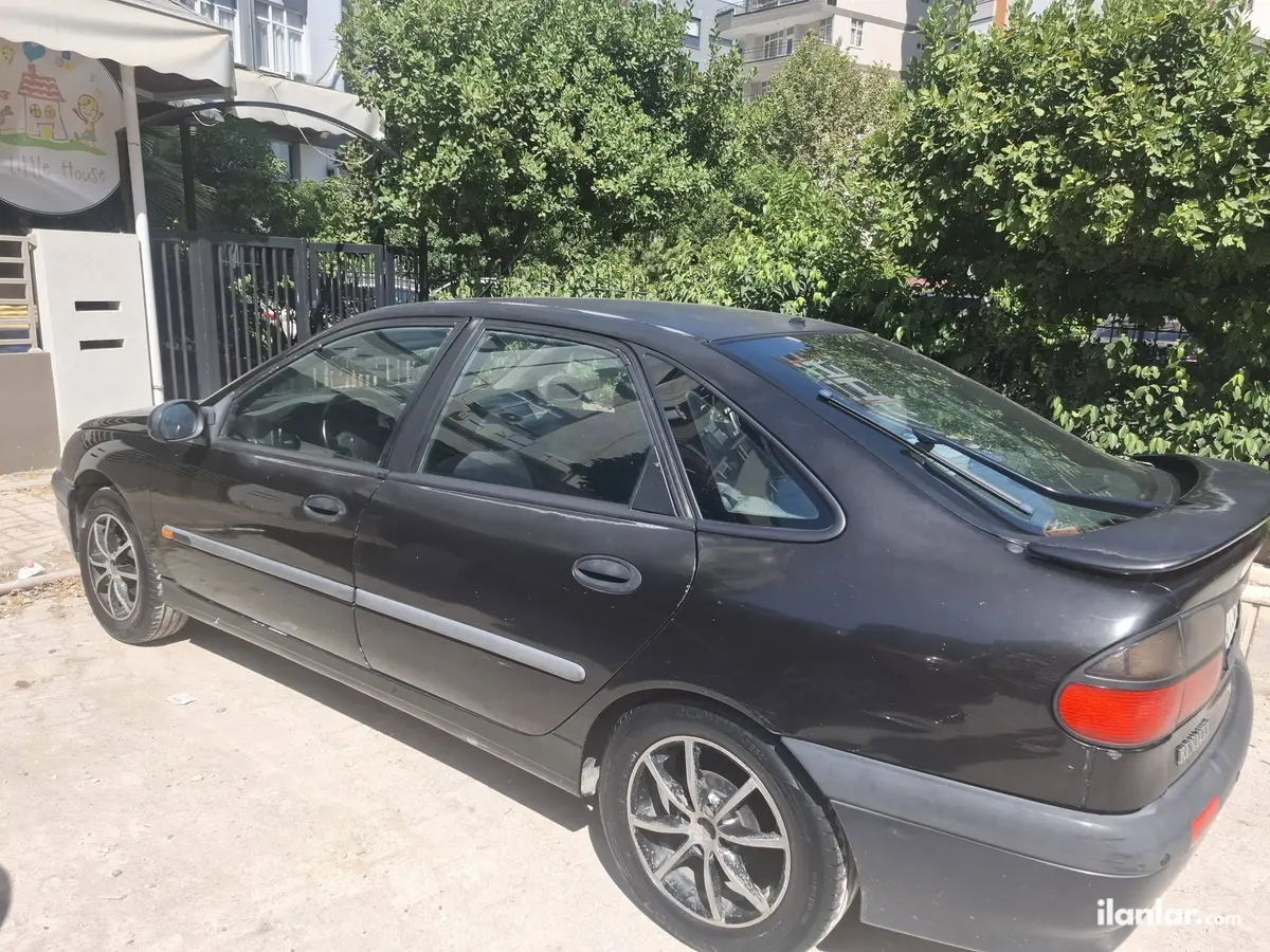 1997 Renault Laguna 2.0 benzinli manuel otomobil - Fotoğraf 3