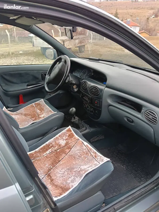 1999 Renault Megane 1.6 benzinli manuel otomobil - Fotoğraf 1