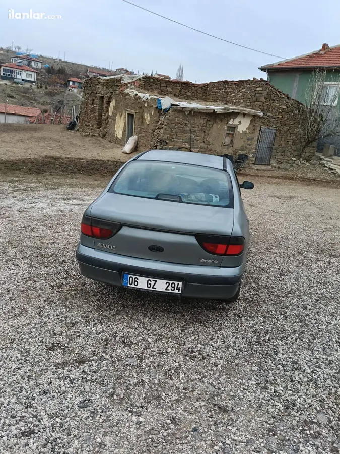 1999 Renault Megane 1.6 benzinli manuel otomobil - Fotoğraf 2