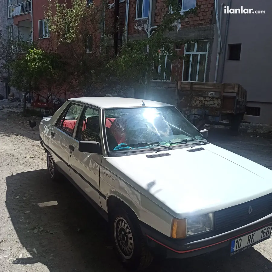 1992 Renault R 9 1.4 Broadway benzin & LPG manuel otomobil - Fotoğraf 2