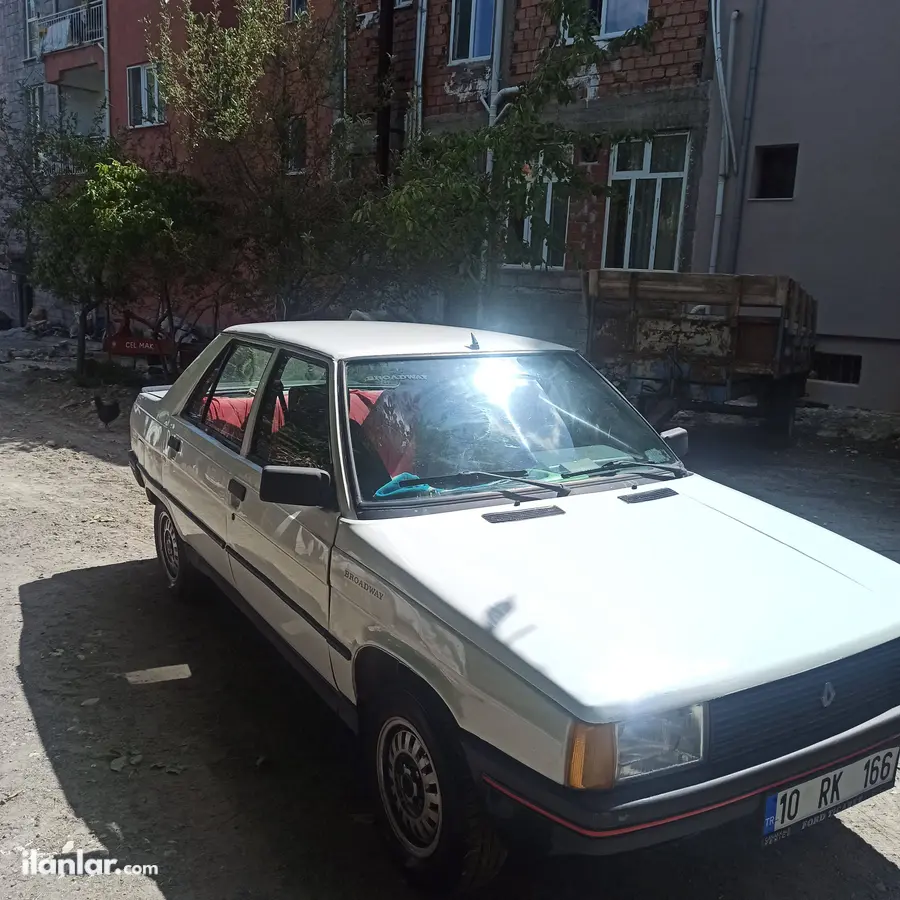 1992 Renault R 9 1.4 Broadway benzin & LPG manuel otomobil - Fotoğraf 3