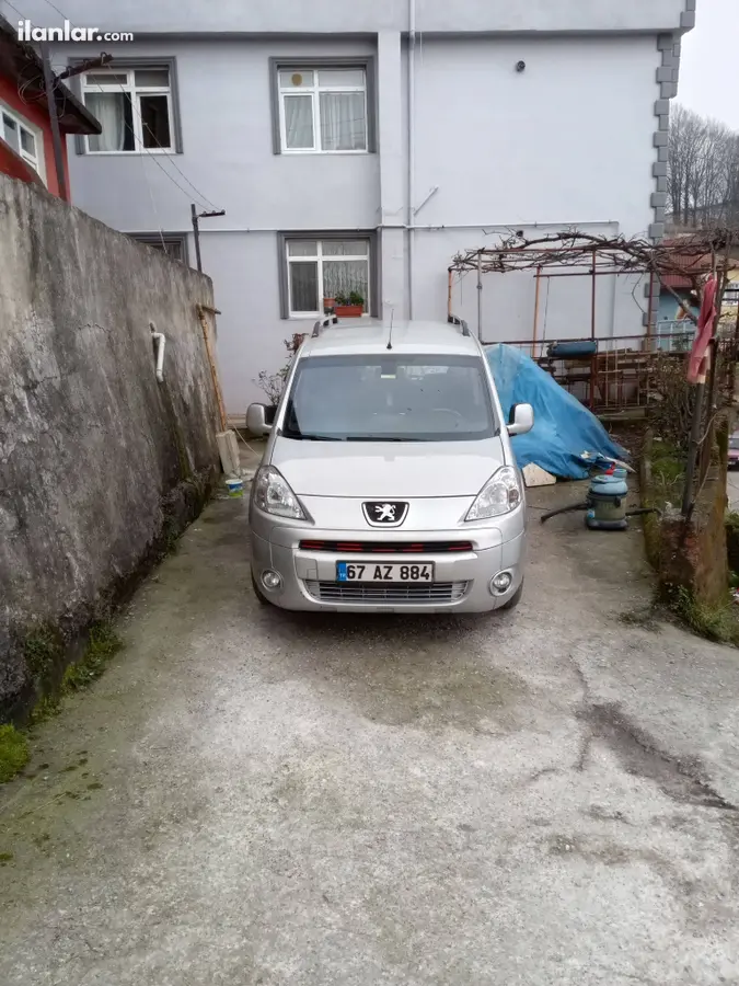 2011 Peugeot Partner 1.6 HDI dizel manuel minivan & Panelvan - Fotoğraf 1