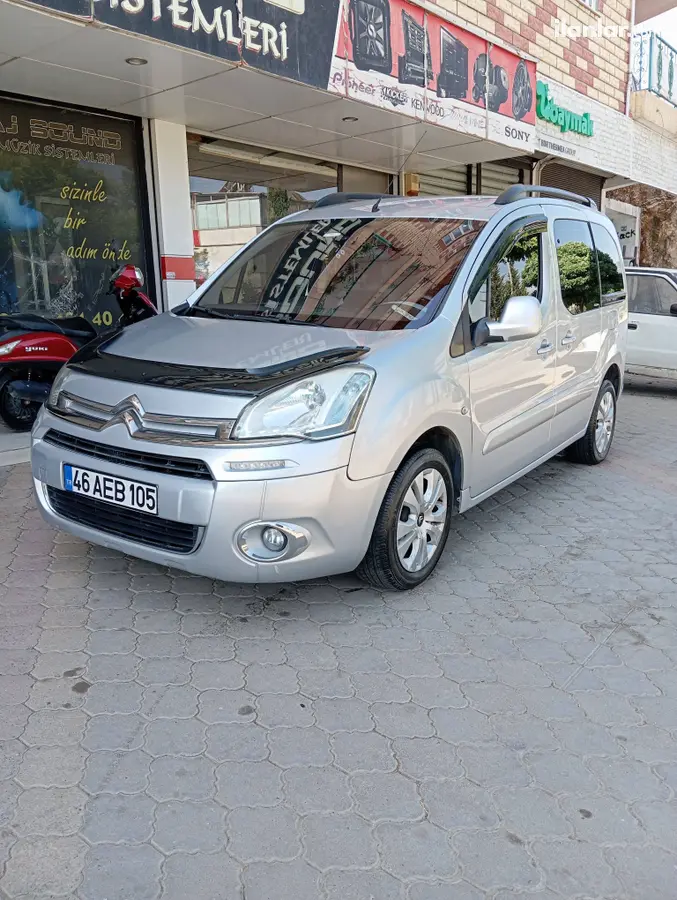 2012 Citroen Berlingo 1.6 HDi dizel manuel minivan & Panelvan - Fotoğraf 1