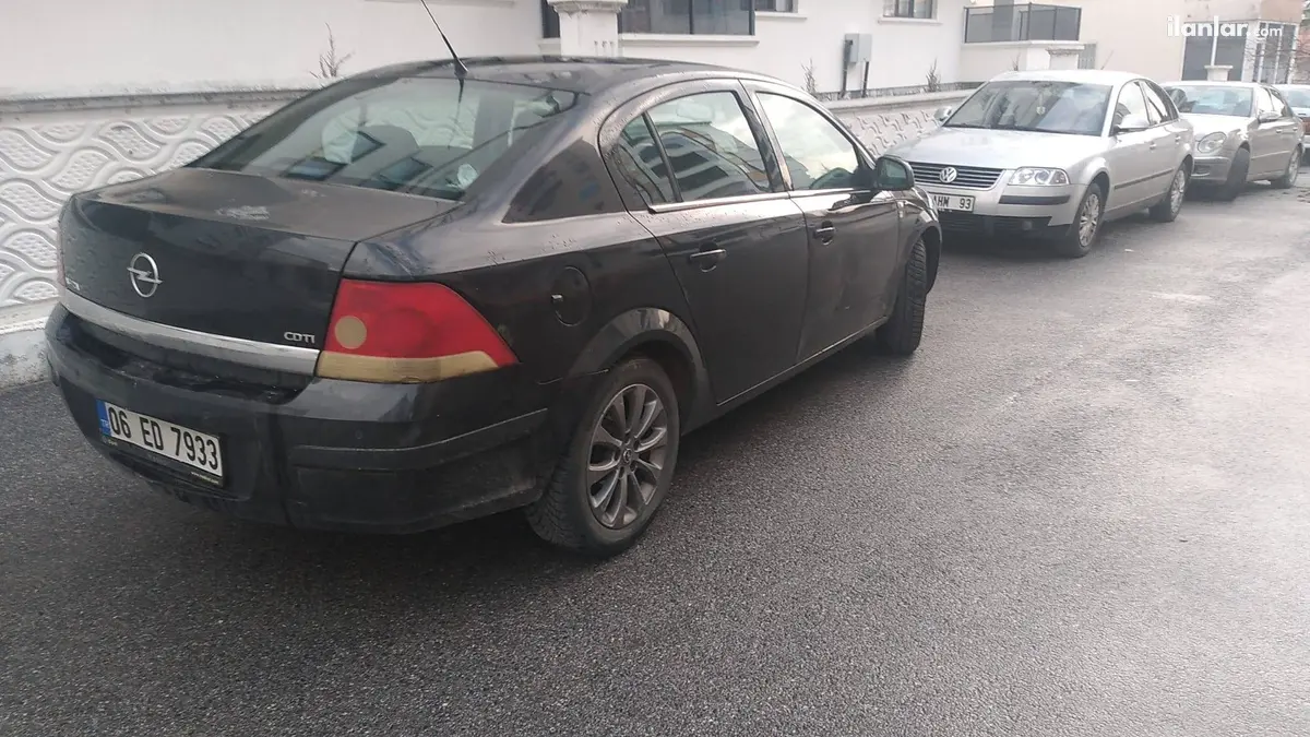 2011 Opel Astra 1.3 CDTI dizel manuel otomobil - Fotoğraf 1