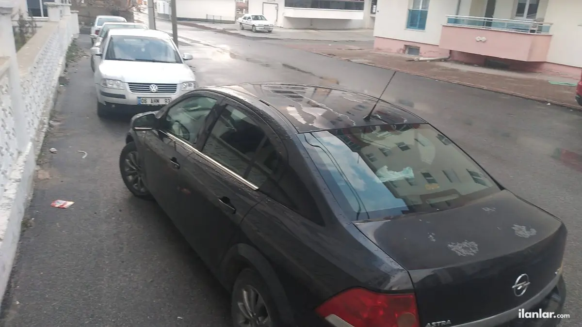 2011 Opel Astra 1.3 CDTI dizel manuel otomobil - Fotoğraf 2