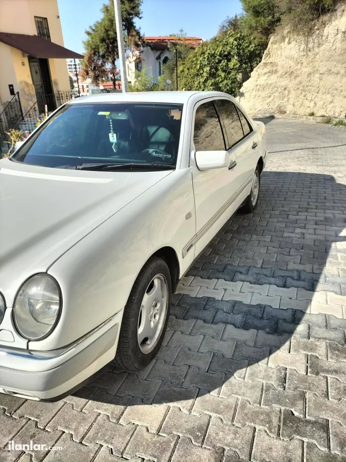 1998 Mercedes - Benz E 200 benzinli otomatik otomobil - Fotoğraf 2