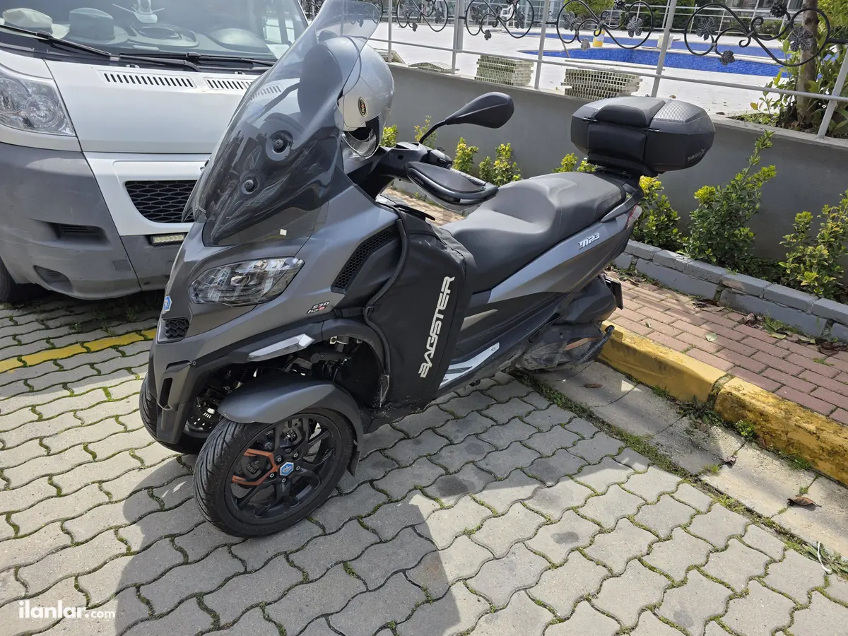 2023 Piaggio MP3 530 Exclusive benzinli otomatik motosiklet - Fotoğraf 1