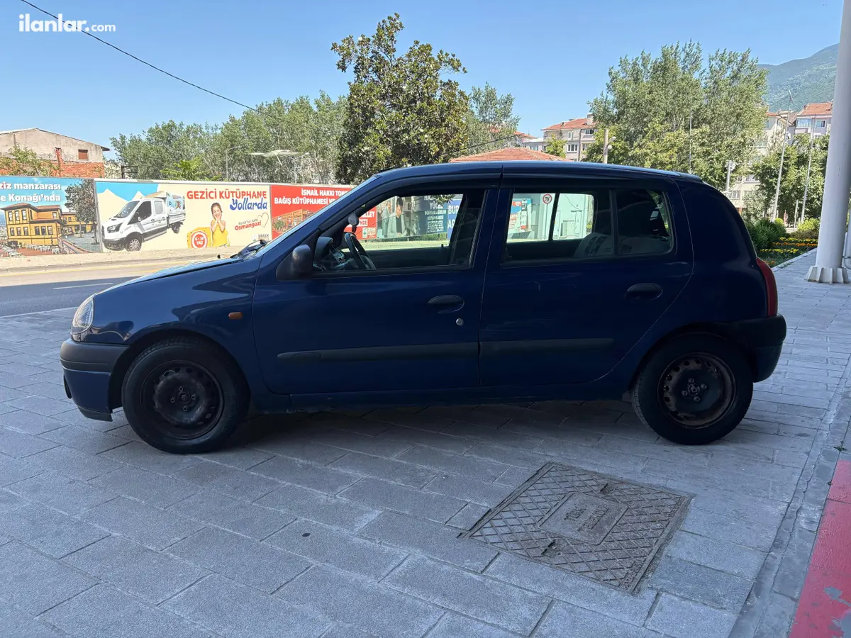 2000 Renault Clio 1.4 benzinli manuel otomobil - Fotoğraf 2