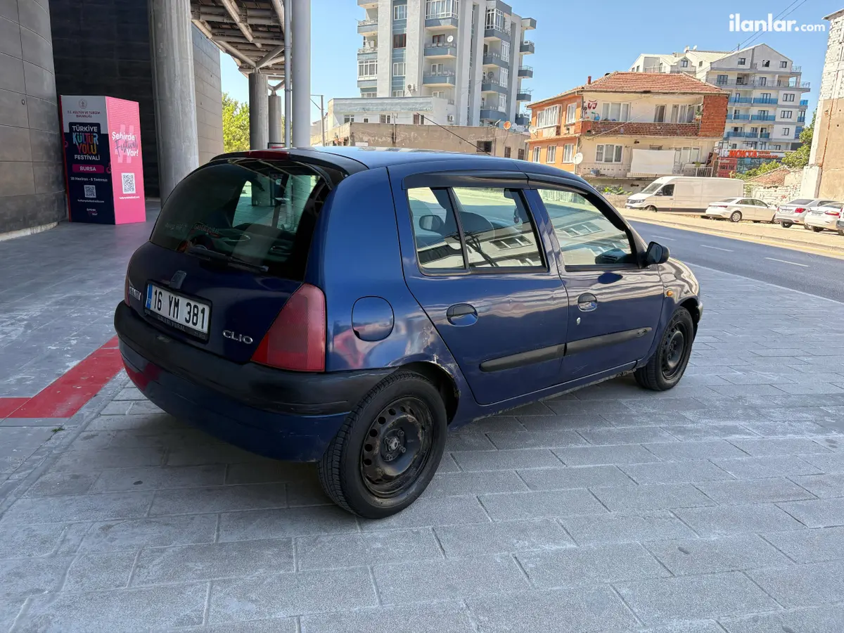 2000 Renault Clio 1.4 benzinli manuel otomobil - Fotoğraf 3