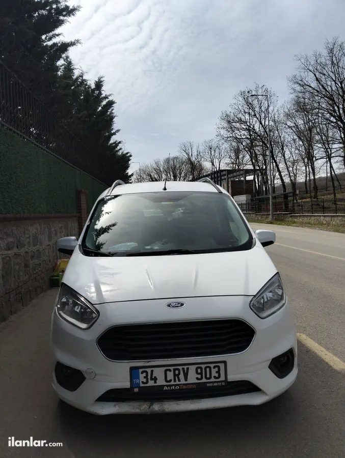 2020 Ford Tourneo Courier 1.5 TDCi dizel manuel minivan & Panelvan - Fotoğraf 2