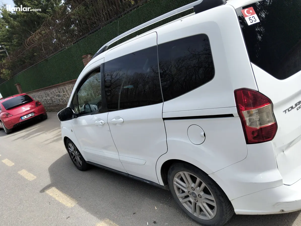 2020 Ford Tourneo Courier 1.5 TDCi dizel manuel minivan & Panelvan - Fotoğraf 3