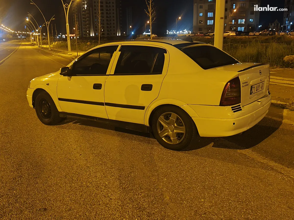 2004 Opel Astra 1.4 benzinli manuel otomobil - Fotoğraf 1