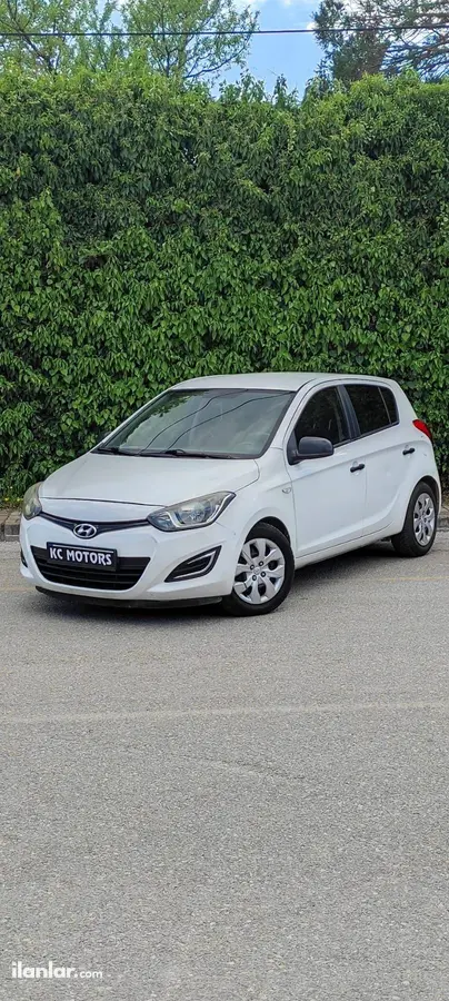 2013 Hyundai i20 1.4 CRDi dizel manuel otomobil - Fotoğraf 3