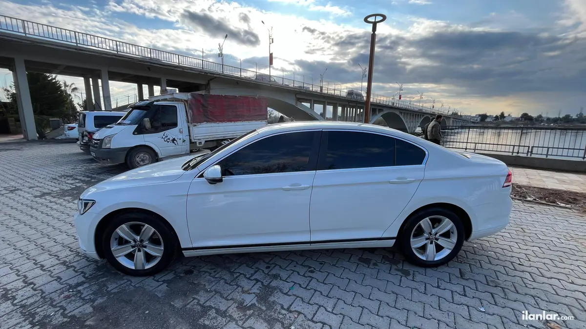 2017 Volkswagen Passat 1.6 TDi BlueMotion dizel otomatik otomobil - Fotoğraf 2