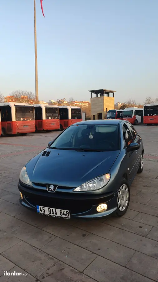 2006 Peugeot 206 1.4 benzinli manuel otomobil - Fotoğraf 1