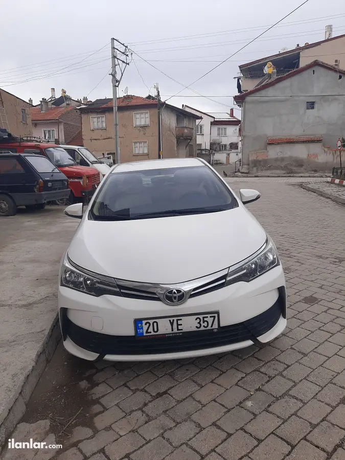 2017 Toyota Corolla 1.33 benzinli manuel otomobil - Fotoğraf 1