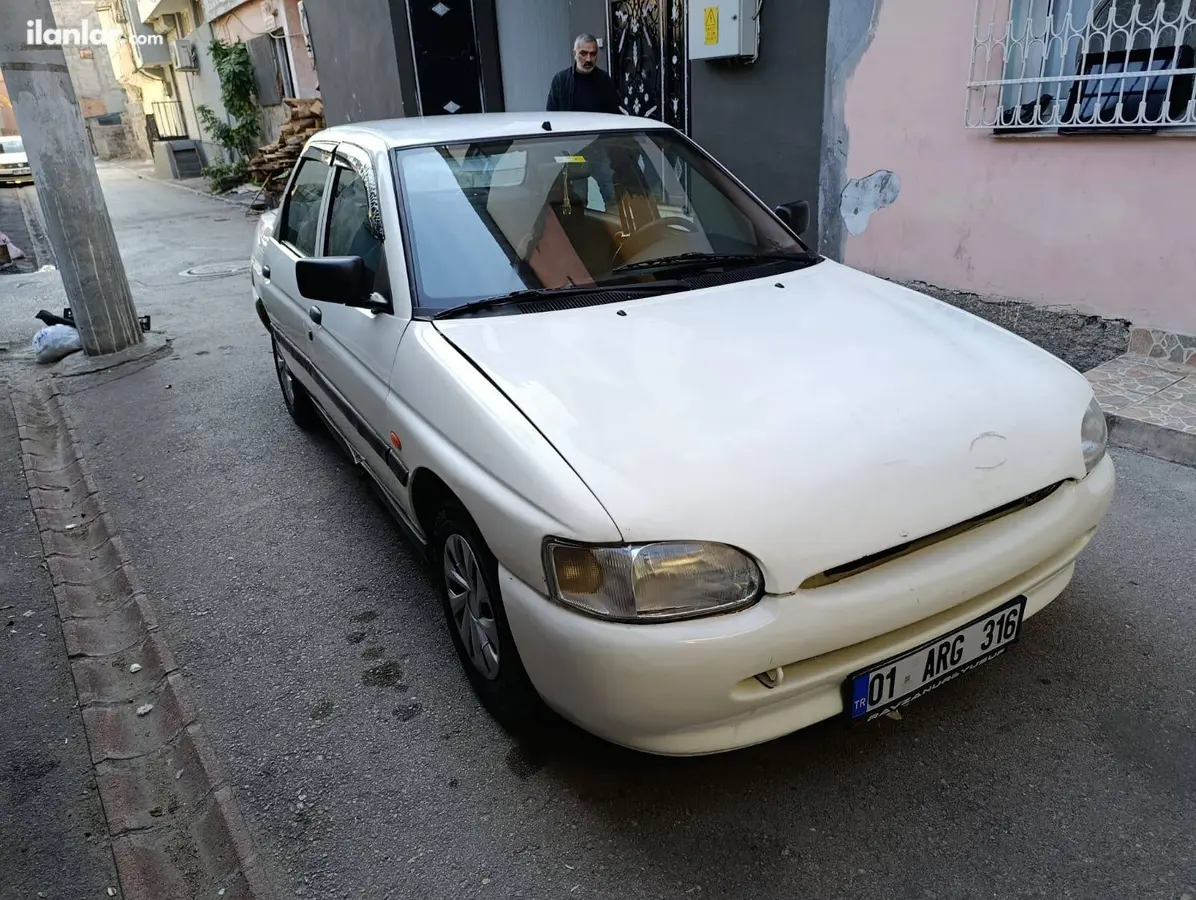 1996 Ford Escort 1.6 diğer manuel otomobil - Fotoğraf 2