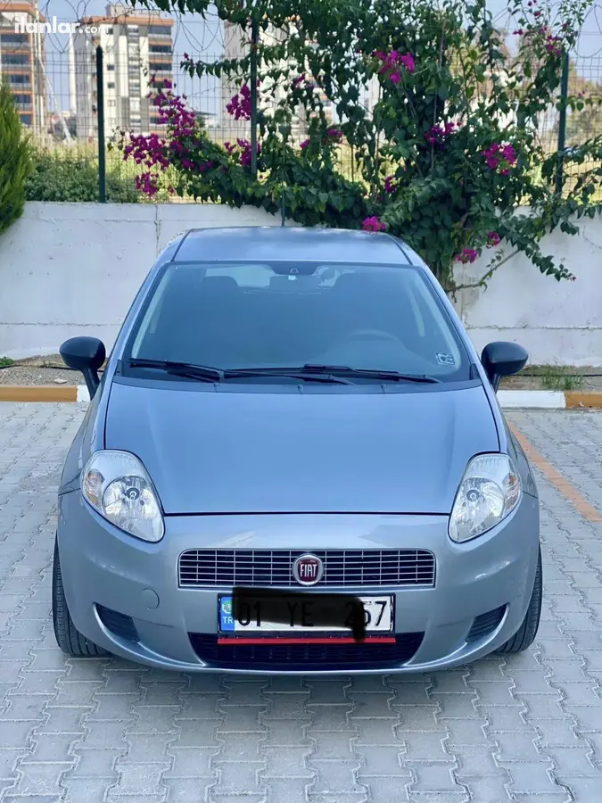2007 Fiat Punto Grande 1.4 benzinli manuel otomobil - Fotoğraf 1