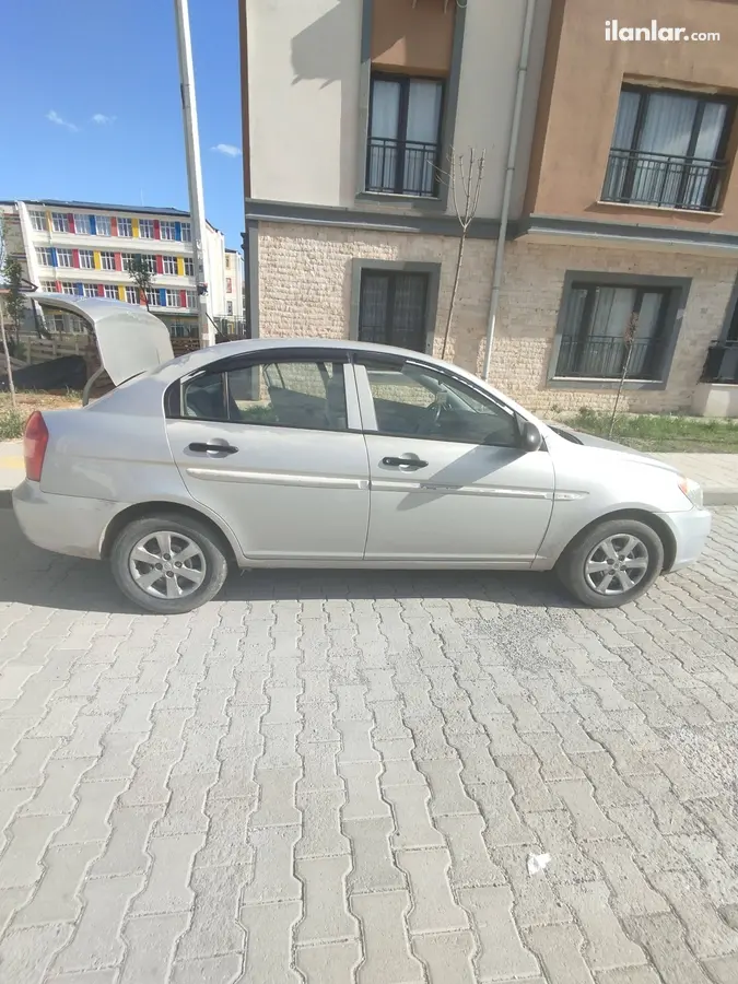 2007 Hyundai Accent Era 1.4 benzinli manuel otomobil - Fotoğraf 2