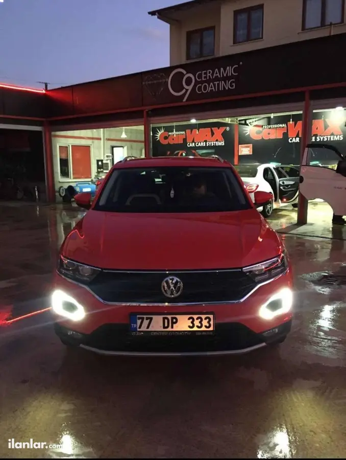 2020 Volkswagen T-Roc 1.5 TSI benzinli otomatik arazi, SUV, Pick-up - Fotoğraf 1