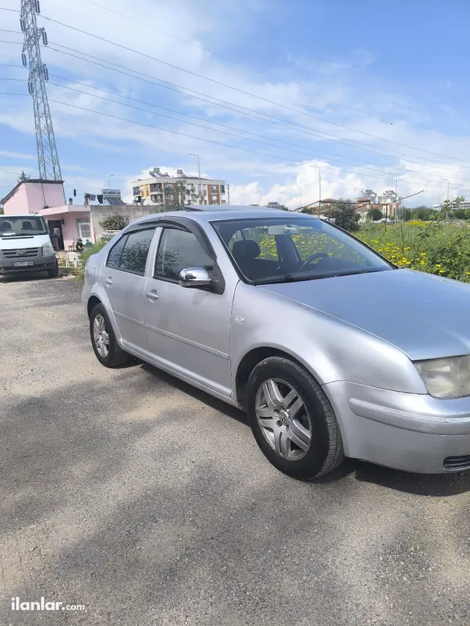 2004 Volkswagen Bora 1.6 benzinli manuel otomobil - Fotoğraf 2