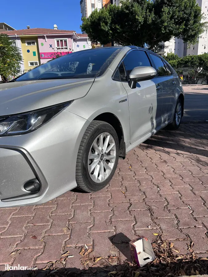 2021 Toyota Corolla 1.8 Hybrid hibrit otomatik otomobil - Fotoğraf 2