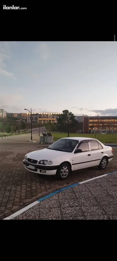 2001 Toyota Corolla 1.6 benzinli manuel otomobil - Fotoğraf 1