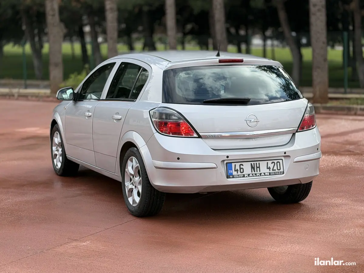 2013 Opel Astra 1.6 benzin & LPG manuel otomobil - Fotoğraf 3