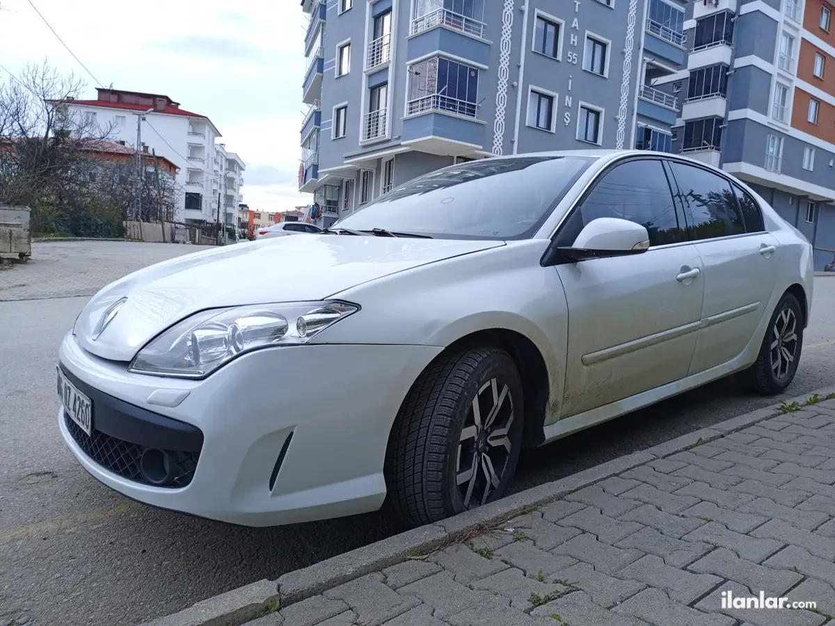 2010 Renault Laguna 1.5 dCi dizel manuel otomobil - Fotoğraf 2
