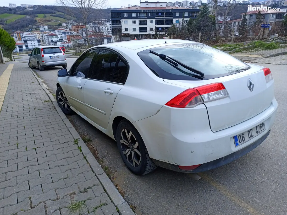 2010 Renault Laguna 1.5 dCi dizel manuel otomobil - Fotoğraf 3