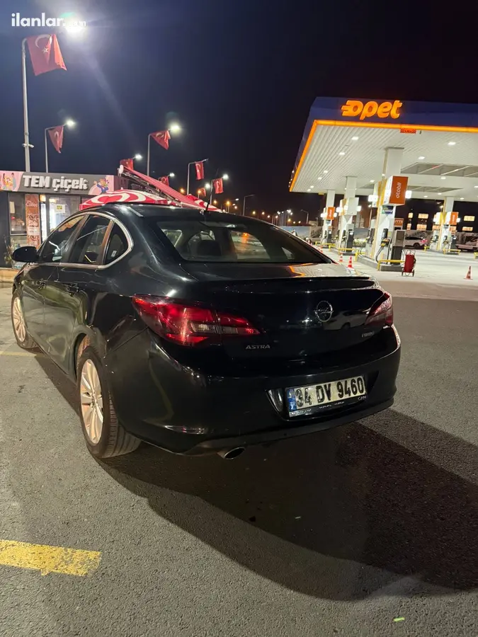 2015 Opel Astra 1.4 T benzinli otomatik otomobil - Fotoğraf 1