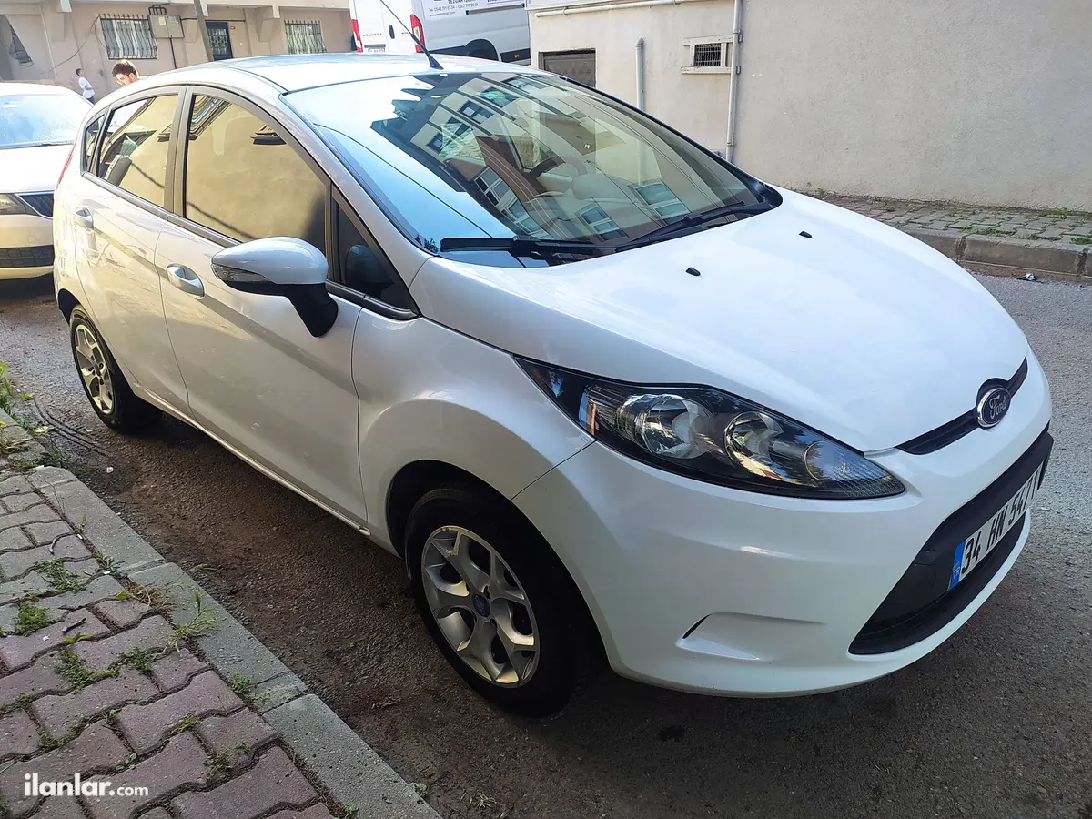 2012 Ford Fiesta 1.25 benzinli manuel otomobil - Fotoğraf 2