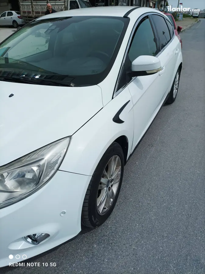2012 Ford Focus 1.6 TDCi dizel manuel otomobil - Fotoğraf 3