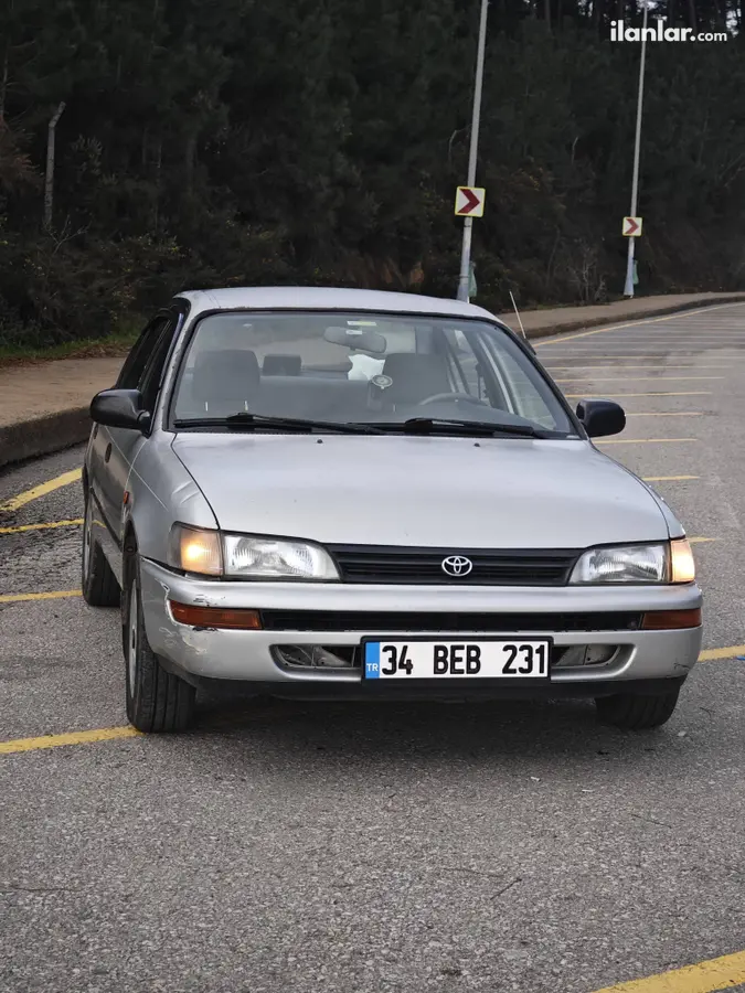1997 Toyota Corolla 1.3 benzinli manuel otomobil - Fotoğraf 1