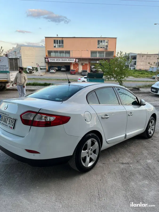 2011 Renault Fluence 1.6 benzinli otomatik otomobil - Fotoğraf 3