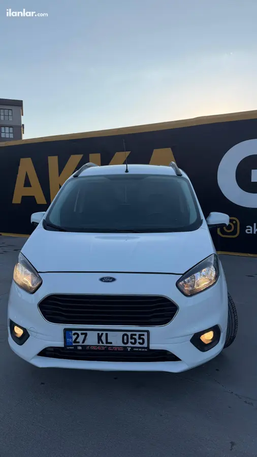 2020 Ford Tourneo Courier 1.5 TDCi dizel manuel minivan & Panelvan - Fotoğraf 1