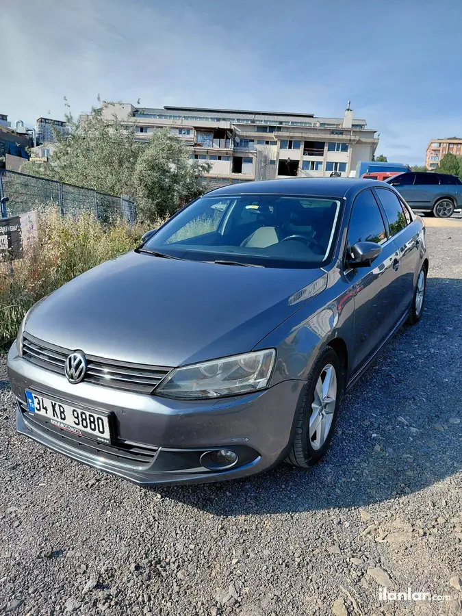 2013 Volkswagen Jetta 1.6 TDi dizel otomatik otomobil - Fotoğraf 2