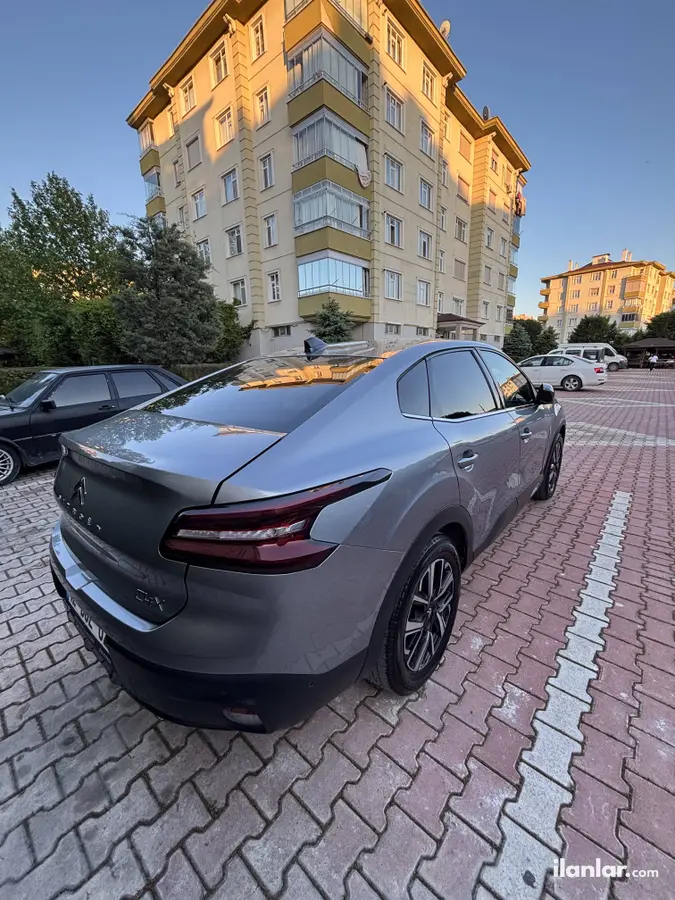 2024 Citroen C4 X 1.2 PureTech benzinli otomatik otomobil - Fotoğraf 2