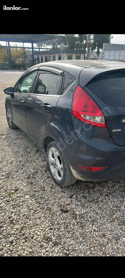 2011 Ford Fiesta 1.4 TDCi dizel düz otomobil - Fotoğraf 2
