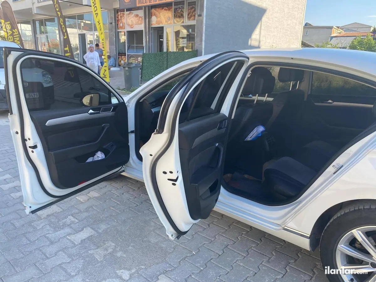 2017 Volkswagen Passat 1.6 TDi BlueMotion dizel otomatik otomobil - Fotoğraf 1