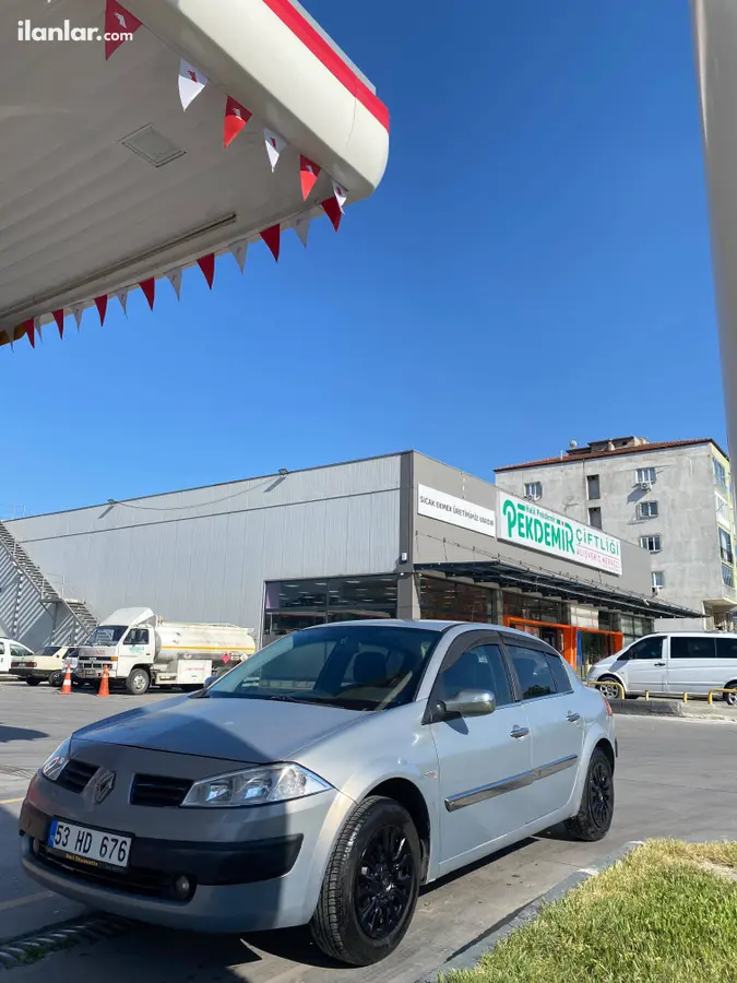 2005 Renault Megane 1.6 lPG manuel otomobil - Fotoğraf 2