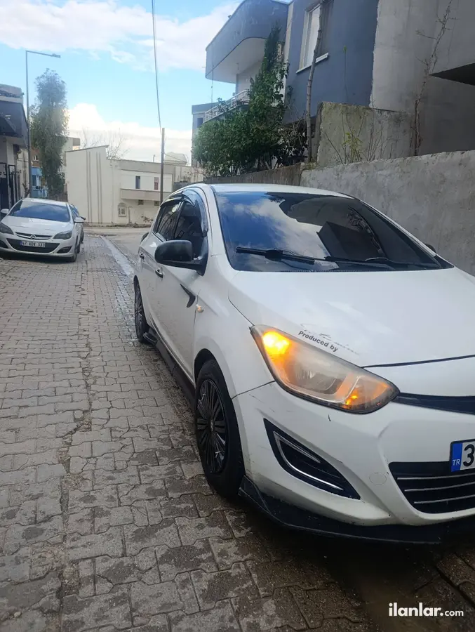 2014 Hyundai i20 1.4 CRDi dizel manuel otomobil - Fotoğraf 3