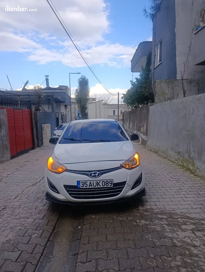 2014 Hyundai i20 1.4 CRDi dizel manuel otomobil - Fotoğraf 1