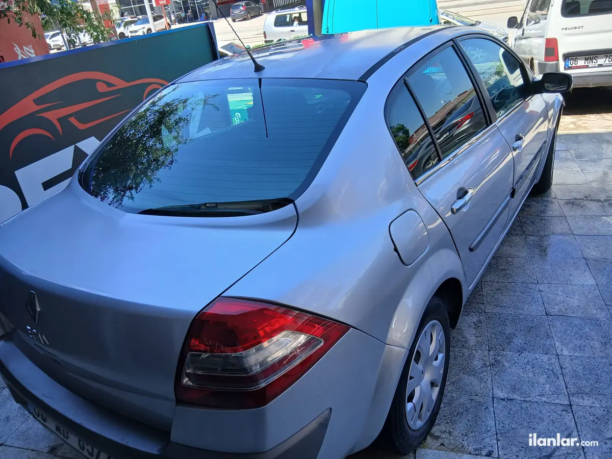 2009 Renault Megane 1.5 dCi dizel manuel otomobil - Fotoğraf 1