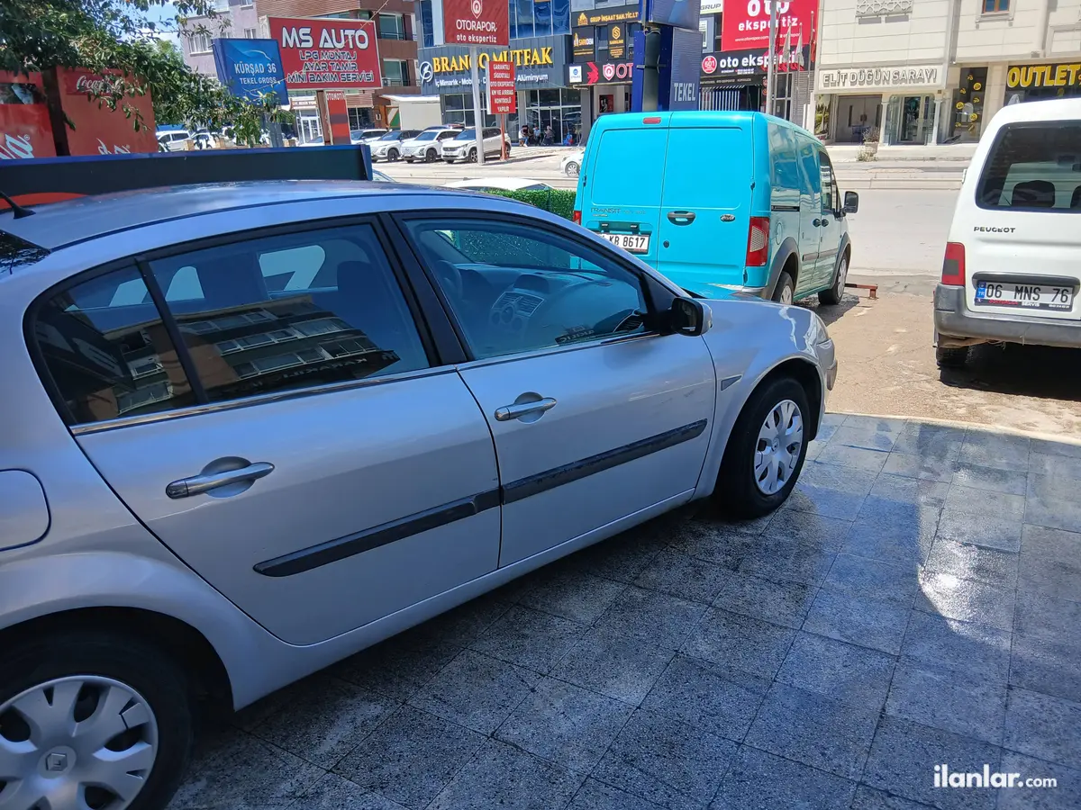 2009 Renault Megane 1.5 dCi dizel manuel otomobil - Fotoğraf 3